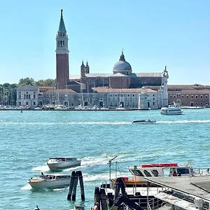  Apartment The B Collection - San Marco Riva Schiavoni Italy